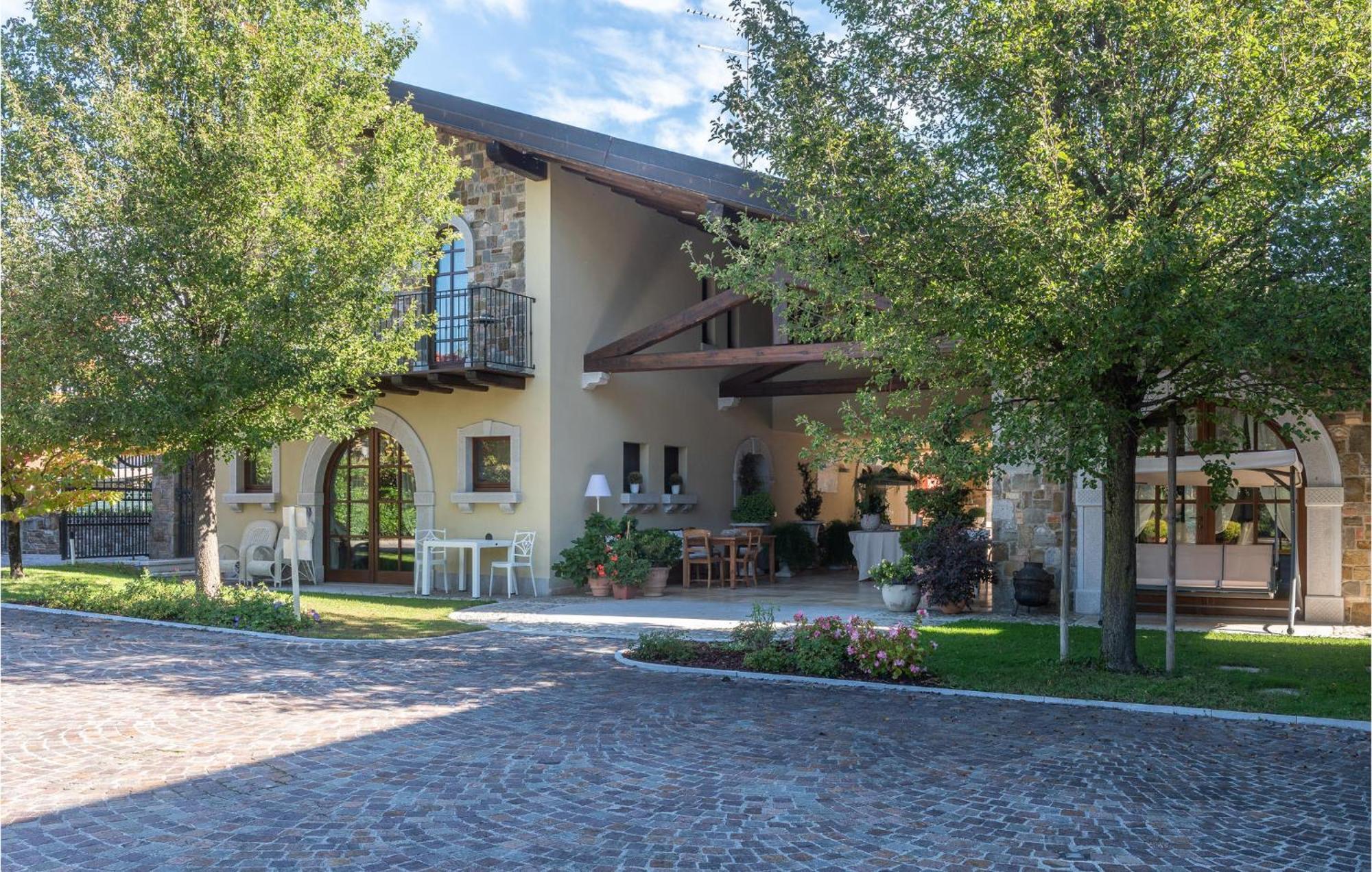 Apt, Braida Corona Exterior photo